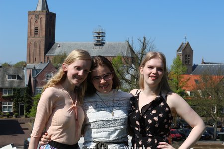 Esther, Josien_ Leonie